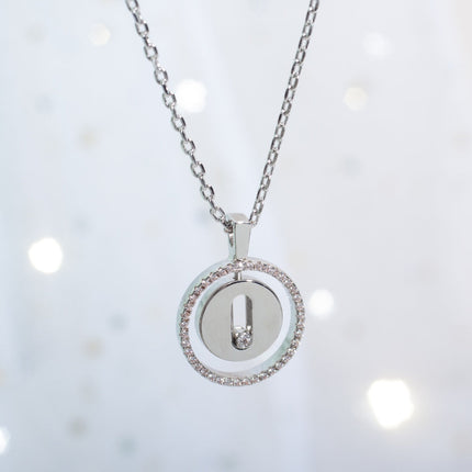 LUCKY MOVE SILVER NECKLACE