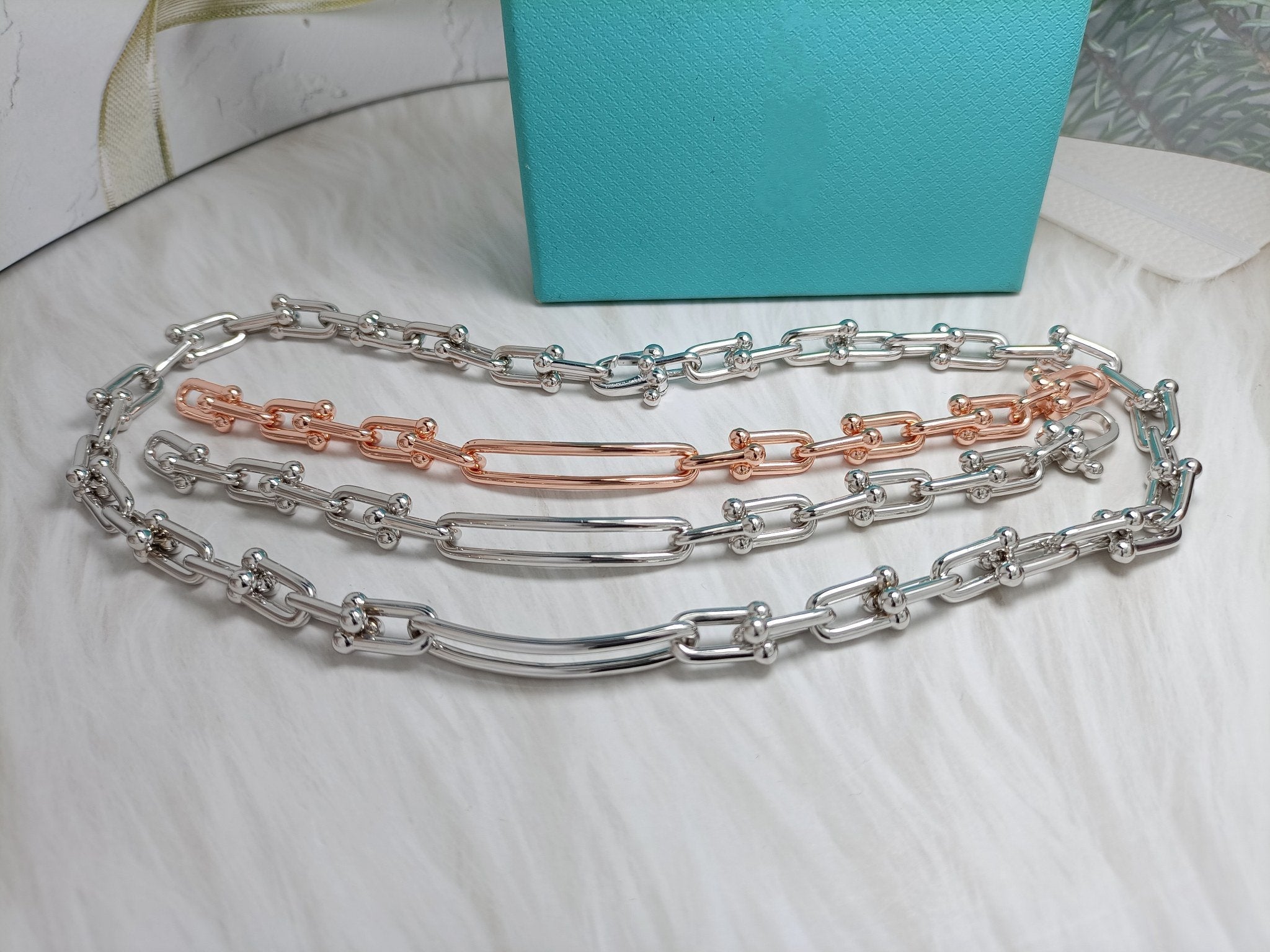 HARDWARE LONG CHAIN BRACELET