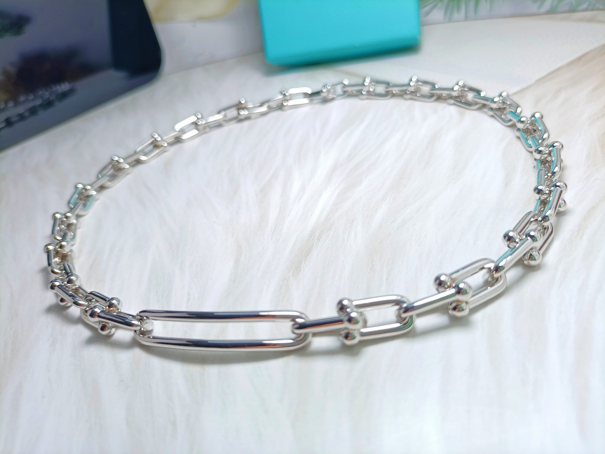 HARDWARE LONG CHAIN BRACELET