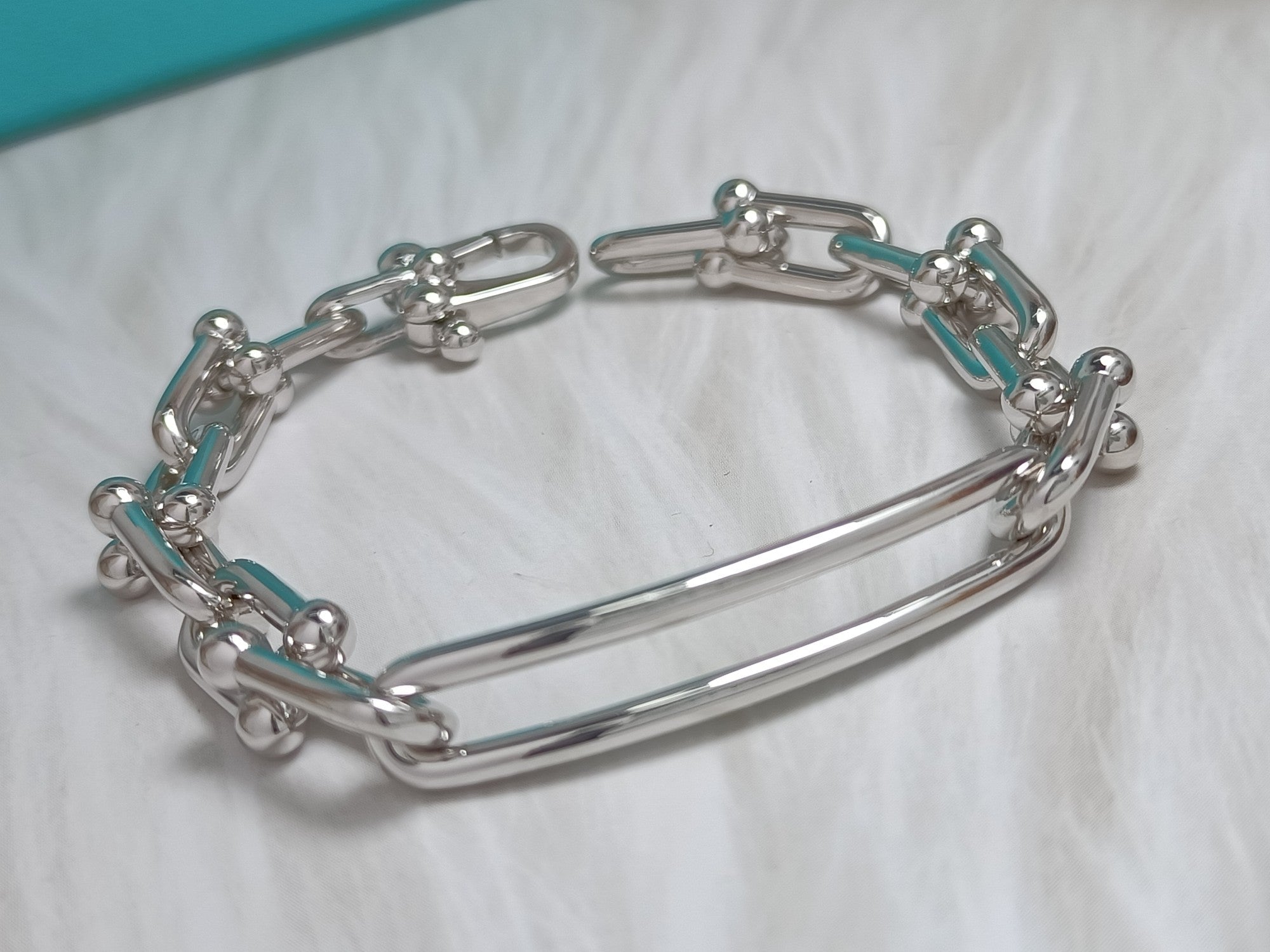 HARDWARE LONG CHAIN BRACELET