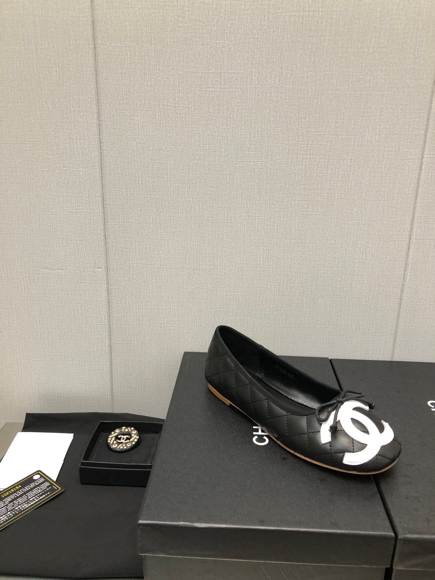 CAMBON BALLET FLAT BLACK WHITE LAMBSKIN