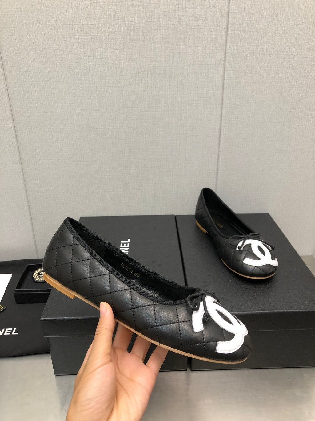 CAMBON BALLET FLAT BLACK WHITE LAMBSKIN