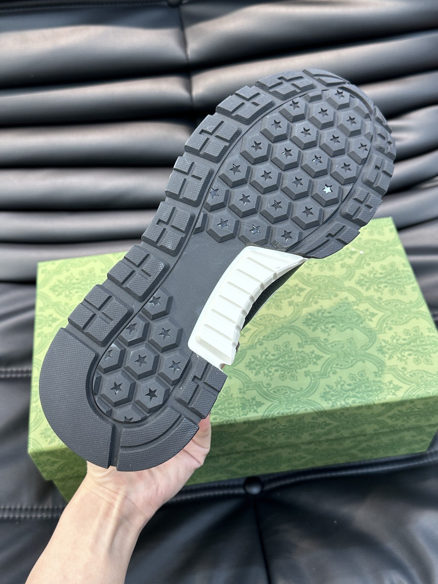 GG TRAINERS BLACK WHITE