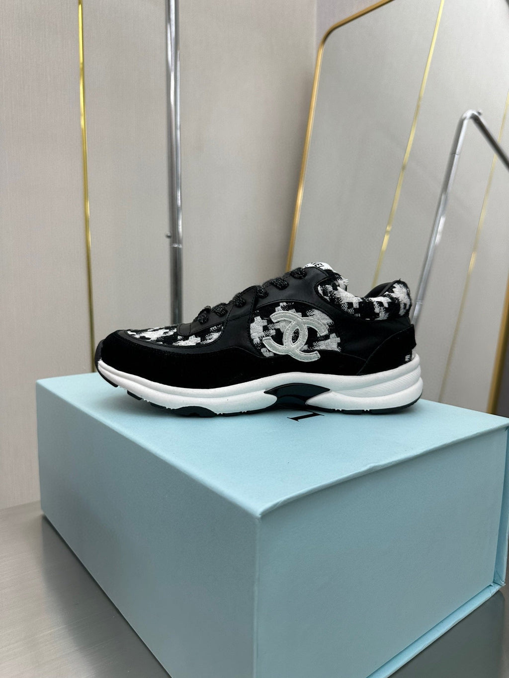CC TRAINERS TWEED  BLACK WHITE CALFSKIN
