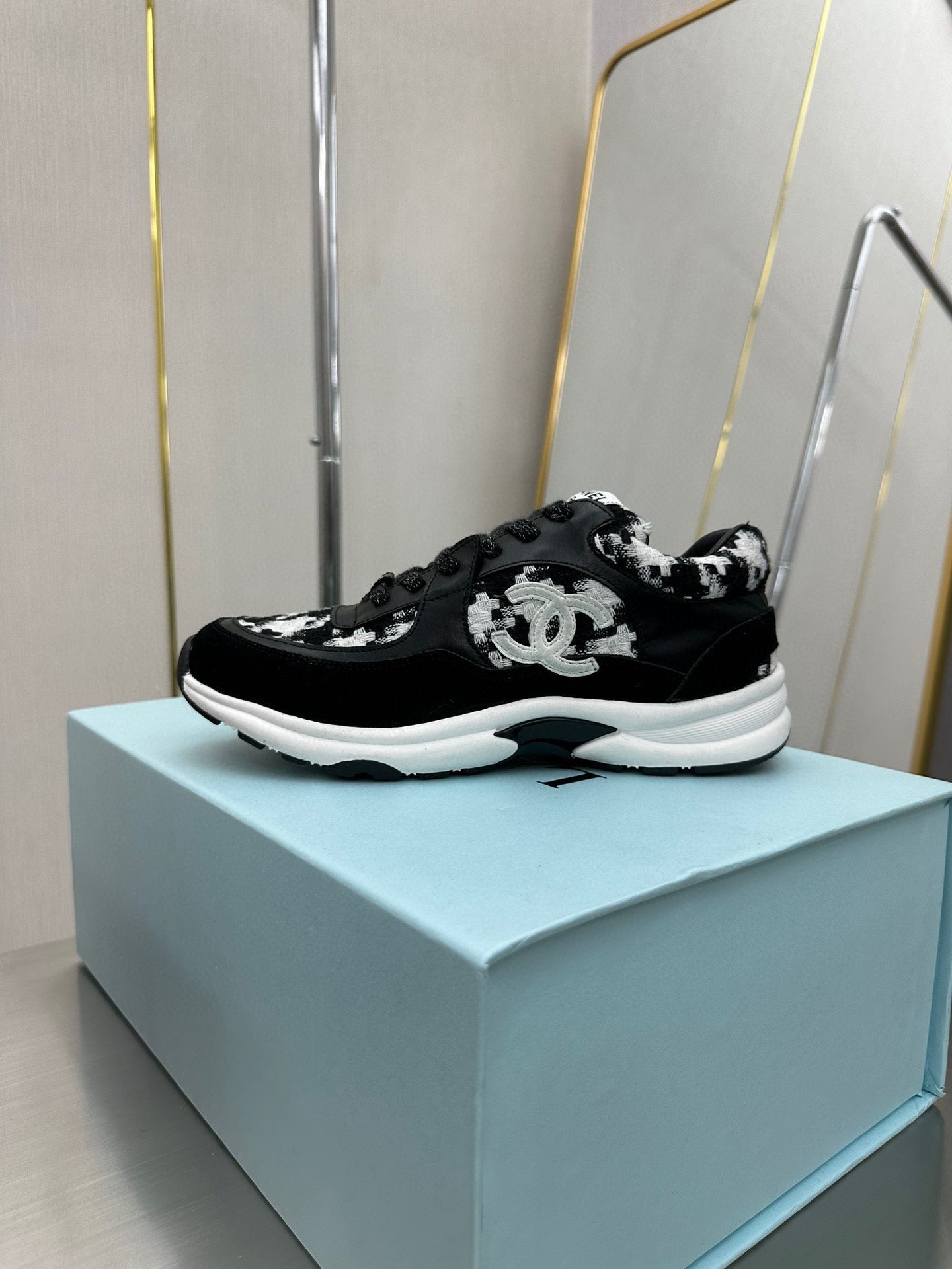 CC TRAINERS TWEED  BLACK WHITE CALFSKIN