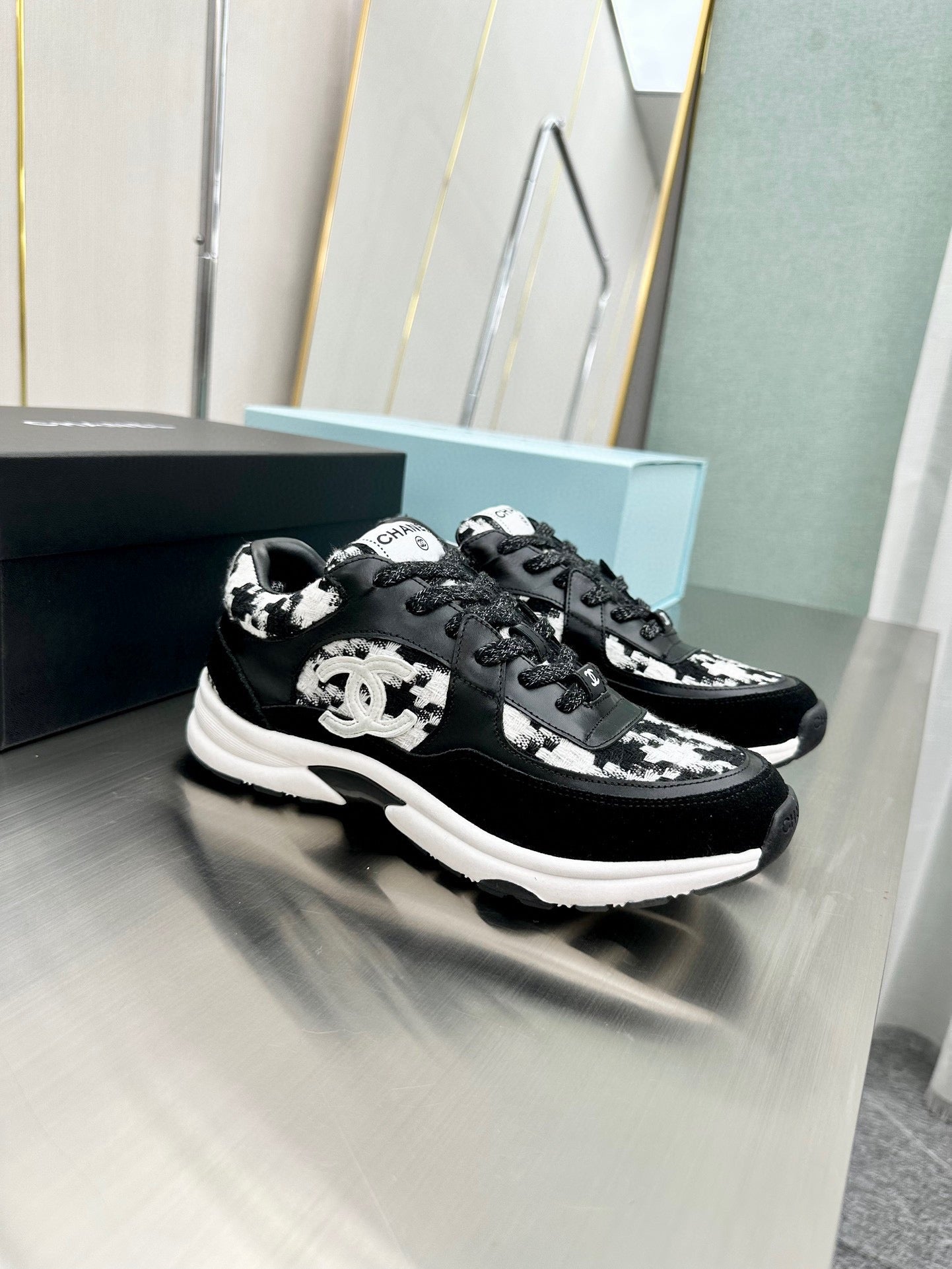 CC TRAINERS TWEED  BLACK WHITE CALFSKIN