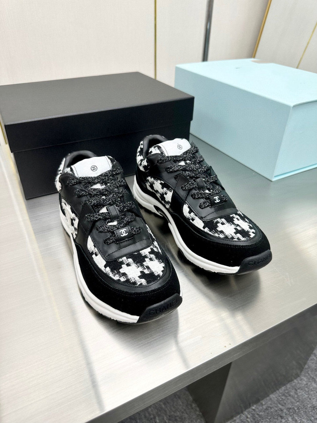 CC TRAINERS TWEED  BLACK WHITE CALFSKIN