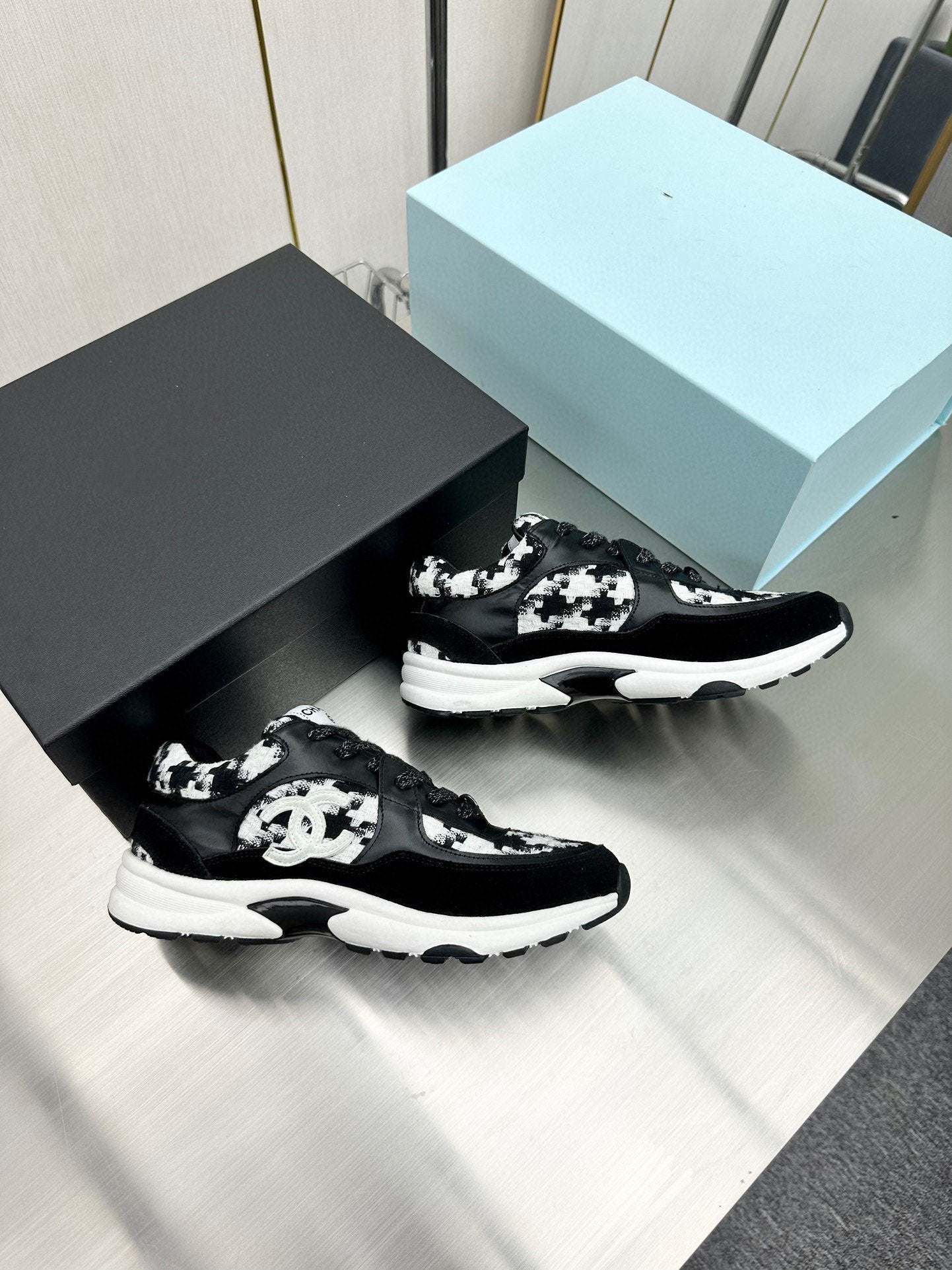 CC TRAINERS TWEED  BLACK WHITE CALFSKIN