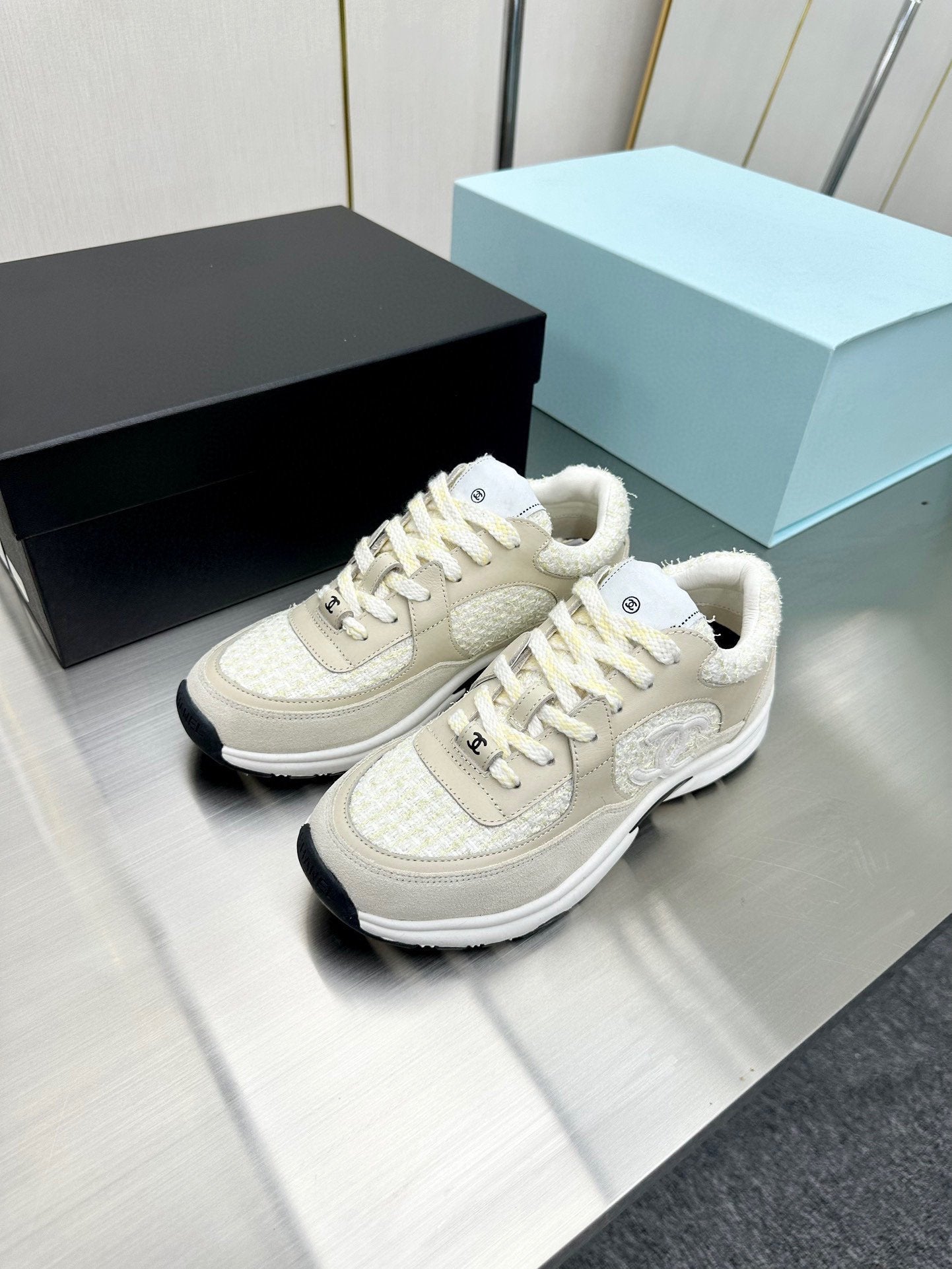 CC TRAINERS TWEED BEIGE WHITE CALFSKIN