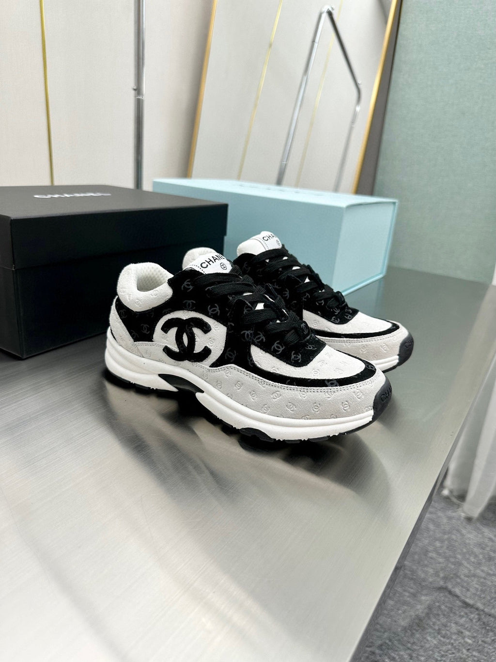CC SNEAKER TRAINER BLACK WHITE