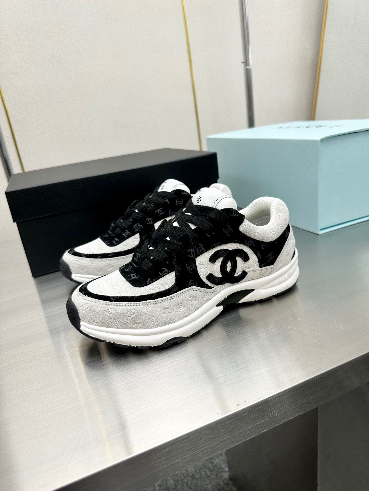 CC SNEAKER TRAINER BLACK WHITE
