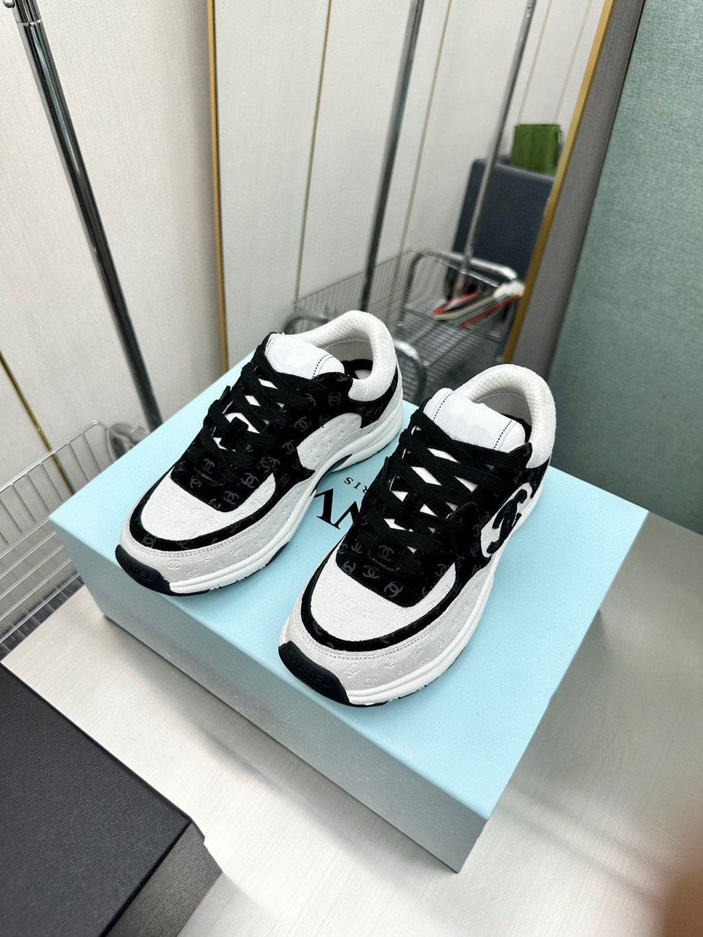 CC SNEAKER TRAINER BLACK WHITE