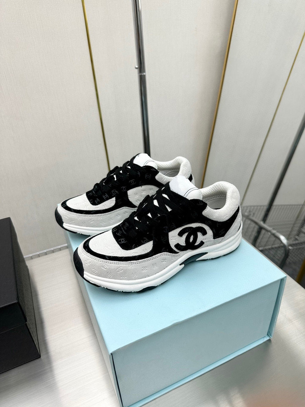 CC SNEAKER TRAINER BLACK WHITE