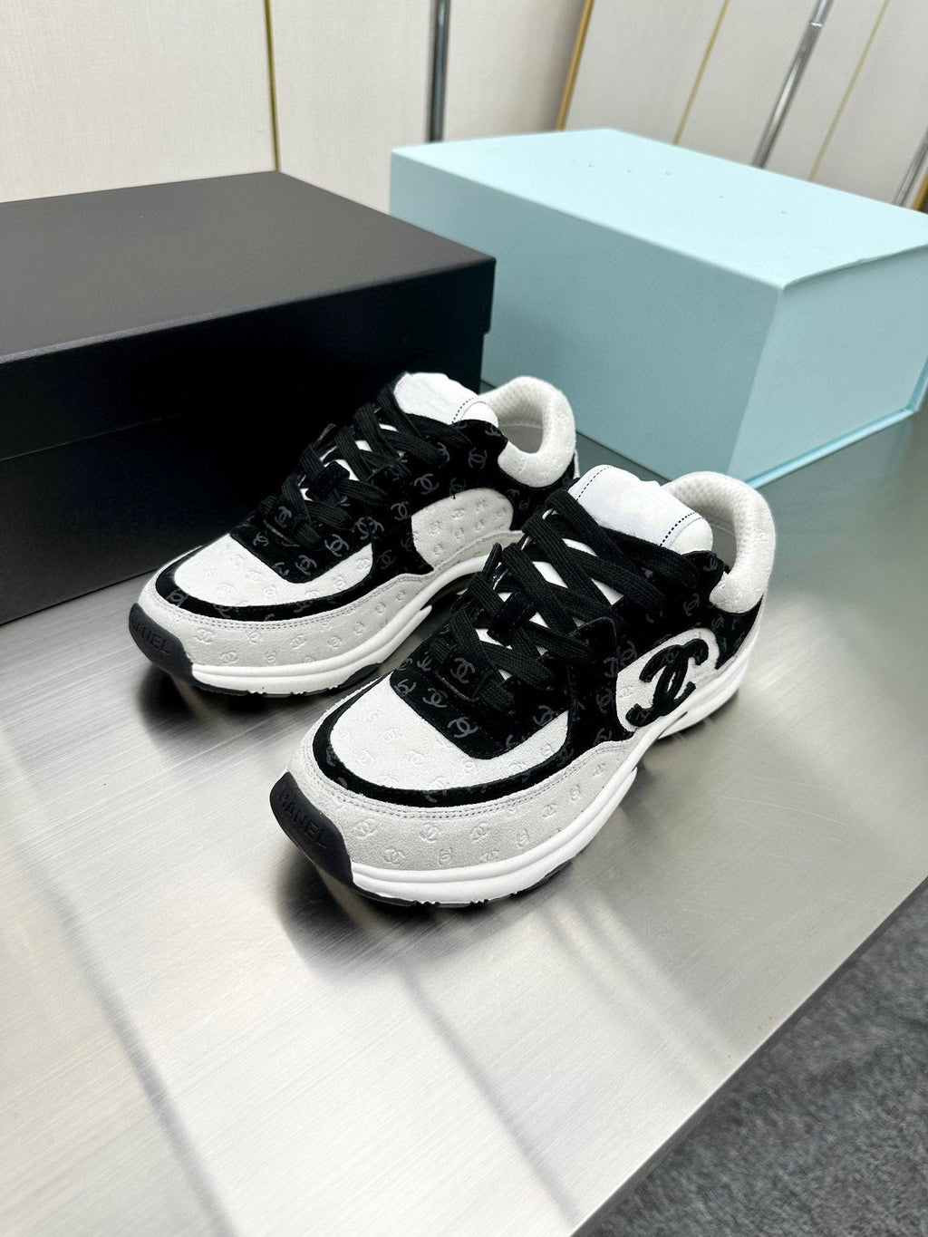 CC SNEAKER TRAINER BLACK WHITE