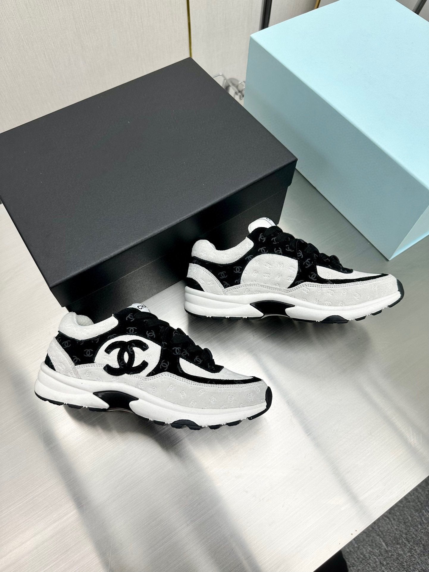 CC SNEAKER TRAINER BLACK WHITE