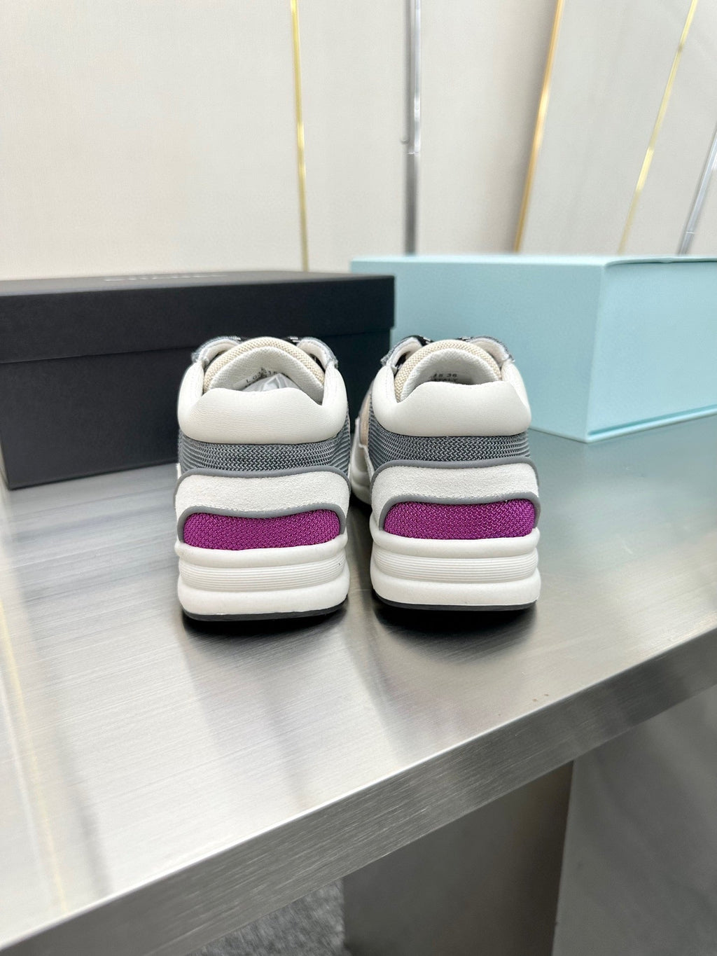 CC LOW TOP TRAINER  SNEAKERS