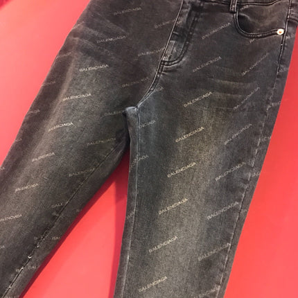 BALENCIAGA 26S STRAIGHT-LEG JEANS 250