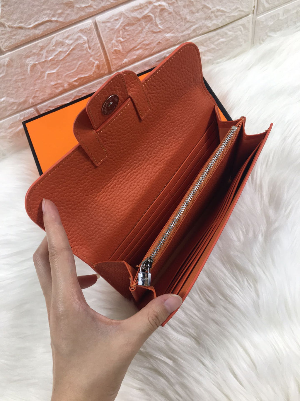HM SNAP LOCK WALLET 19.5 ORANGE GRAINED CALFSKIN