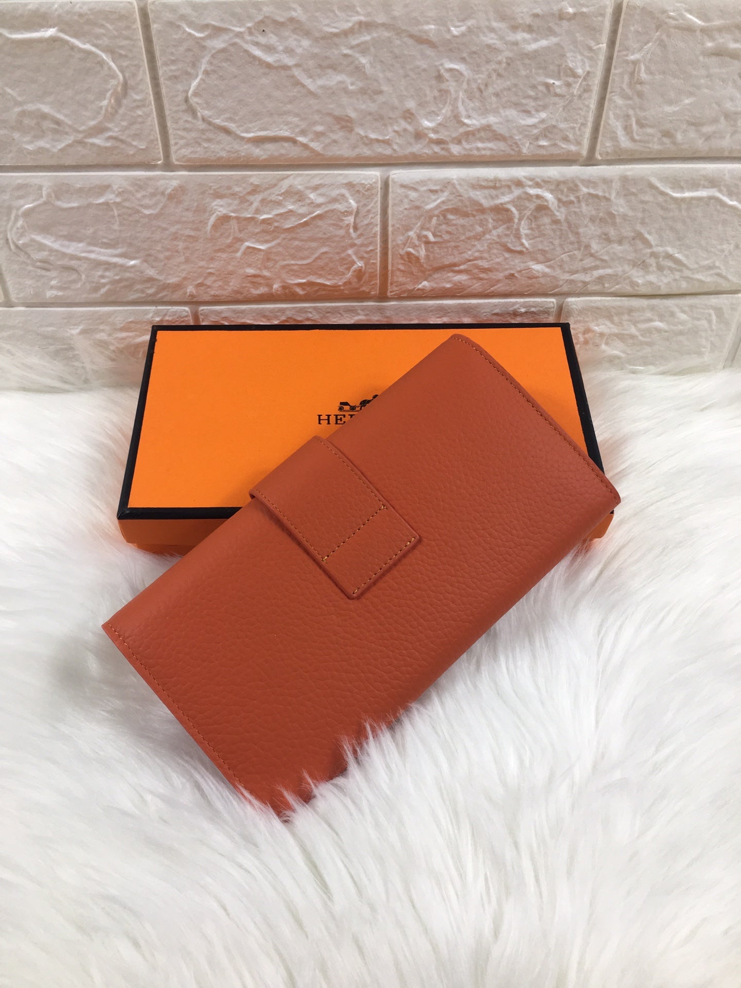 HM SNAP LOCK WALLET 19.5 ORANGE GRAINED CALFSKIN