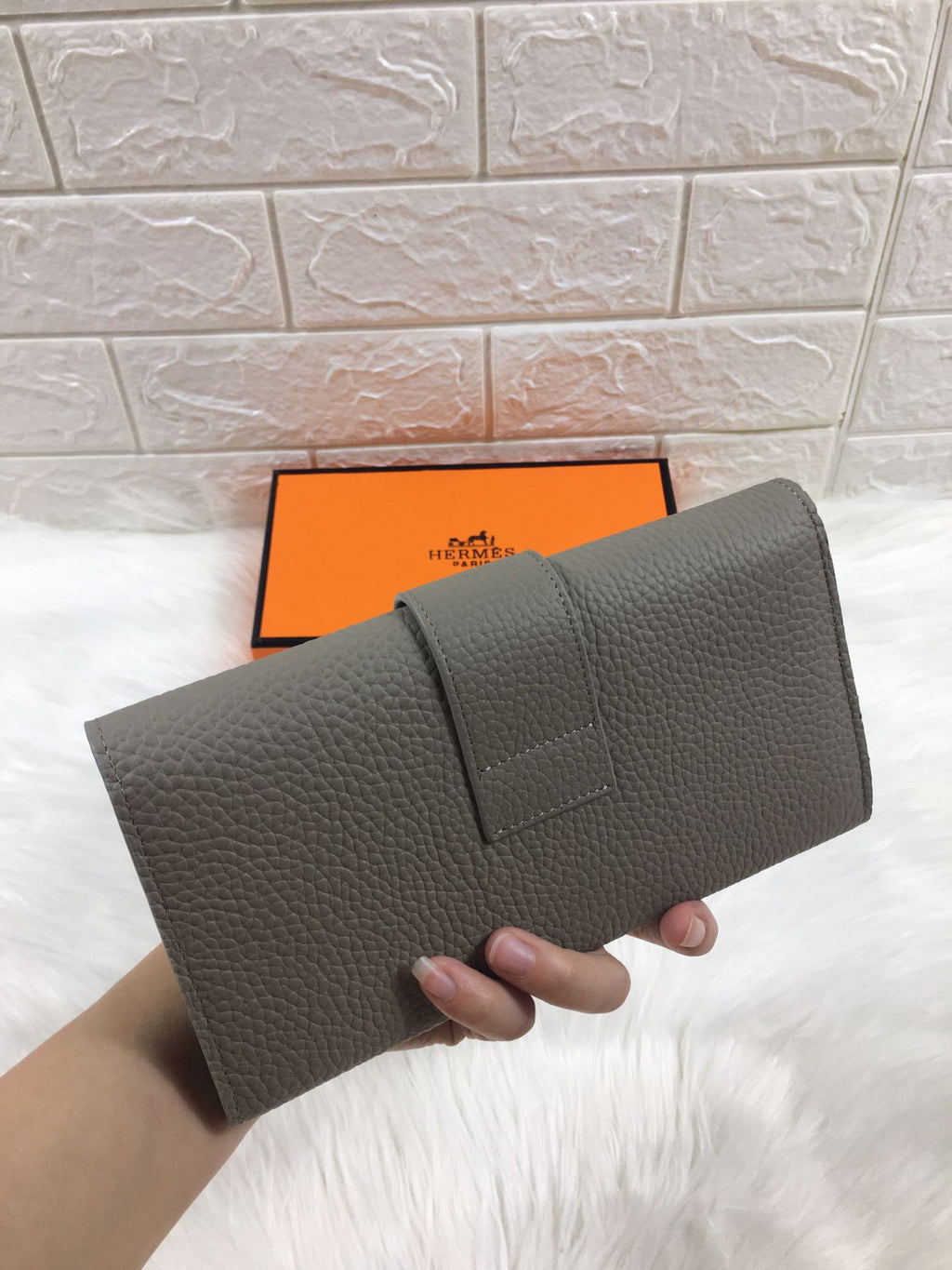 HM SNAP LOCK WALLET 19.5 GRAY GRAINED CALFSKIN