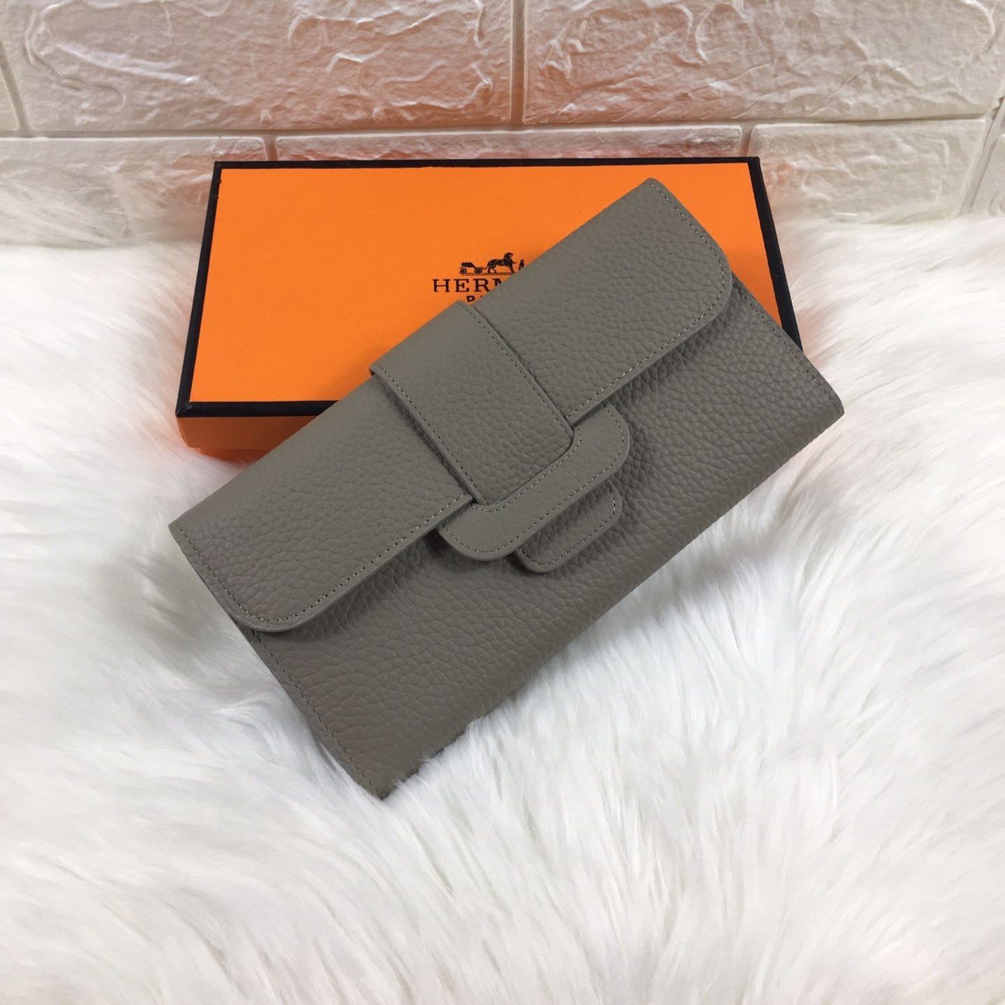 HM SNAP LOCK WALLET 19.5 GRAY GRAINED CALFSKIN