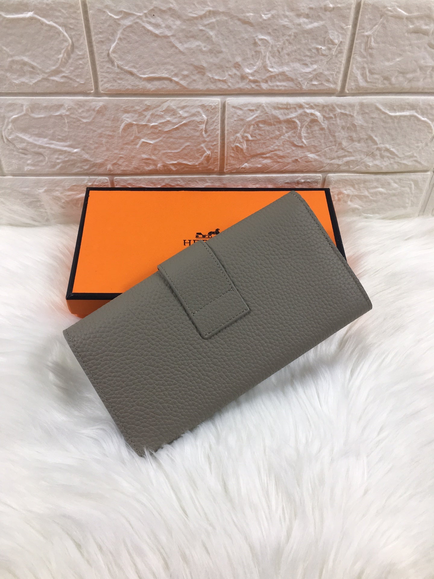HM SNAP LOCK WALLET 19.5 GRAY GRAINED CALFSKIN