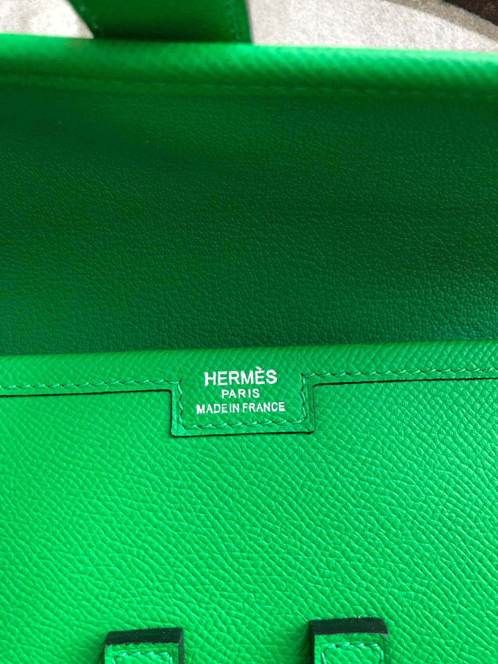 JIGE ELAN 29 CLUTCH IN EMERALD GREEN CALFSKIN