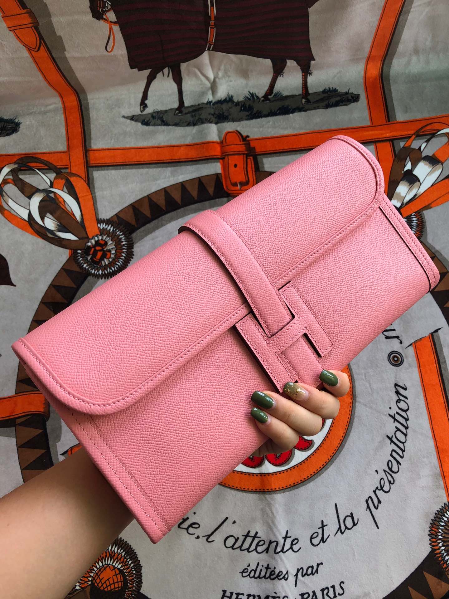 JIGE ELAN 29 CLUTCH IN BALLERINA PINK CALFSKIN