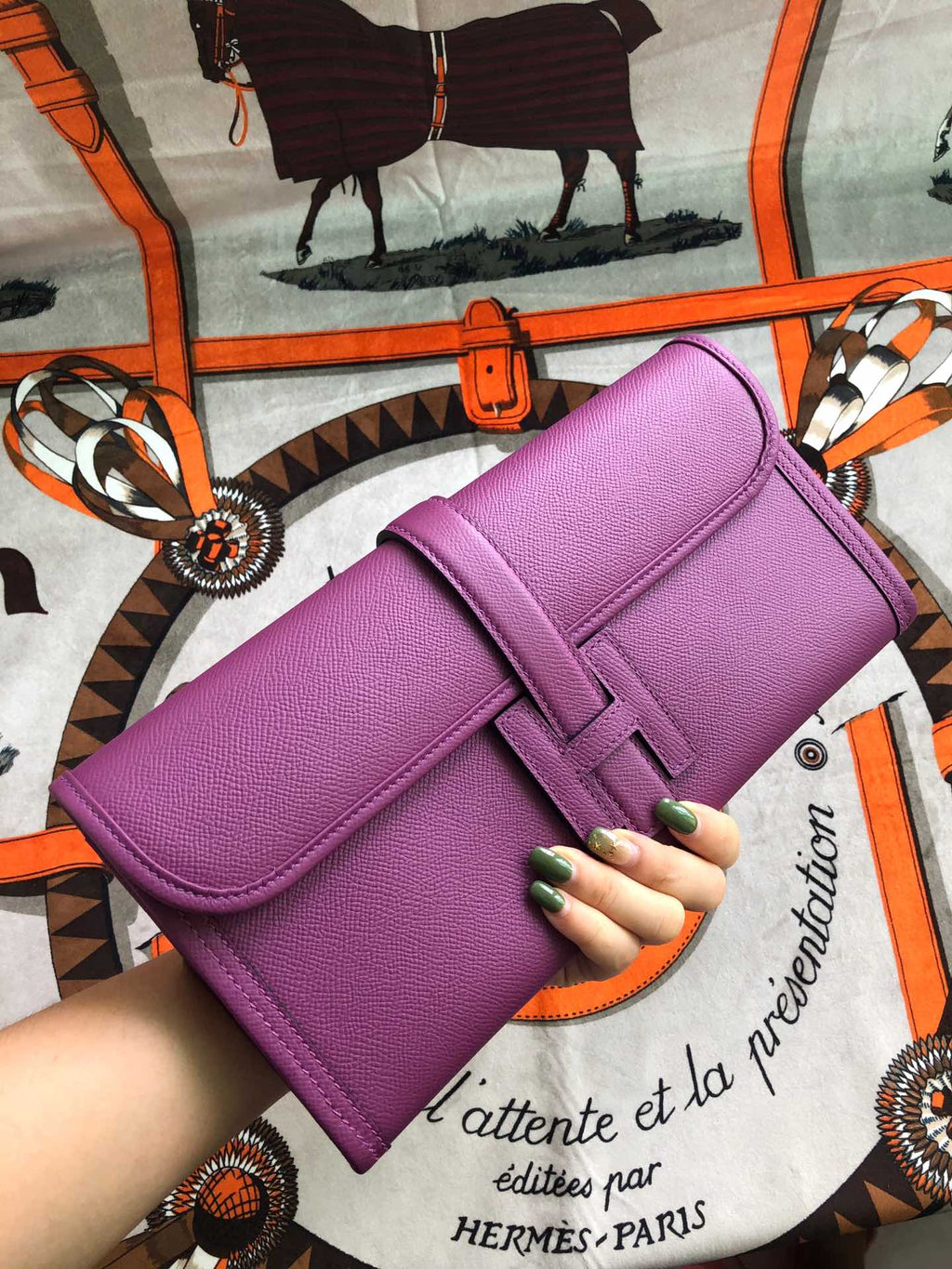 JIGE ELAN 29 CLUTCH IN MAGENTA PURPLE CALFSKIN