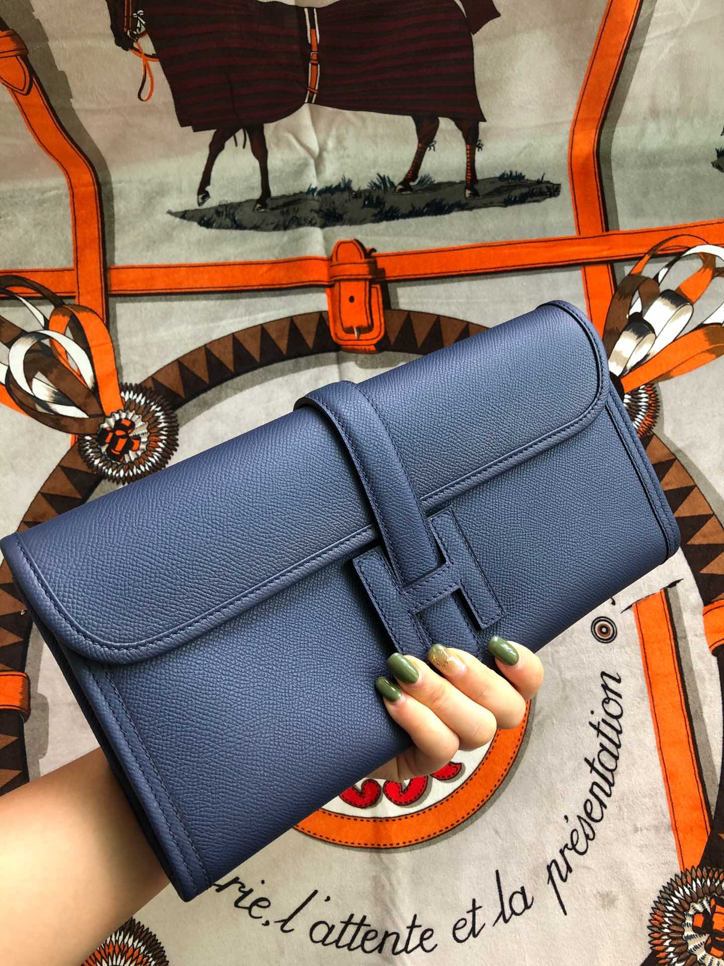 JIGE ELAN 29 CLUTCH IN SPACE BLUE CALFSKIN