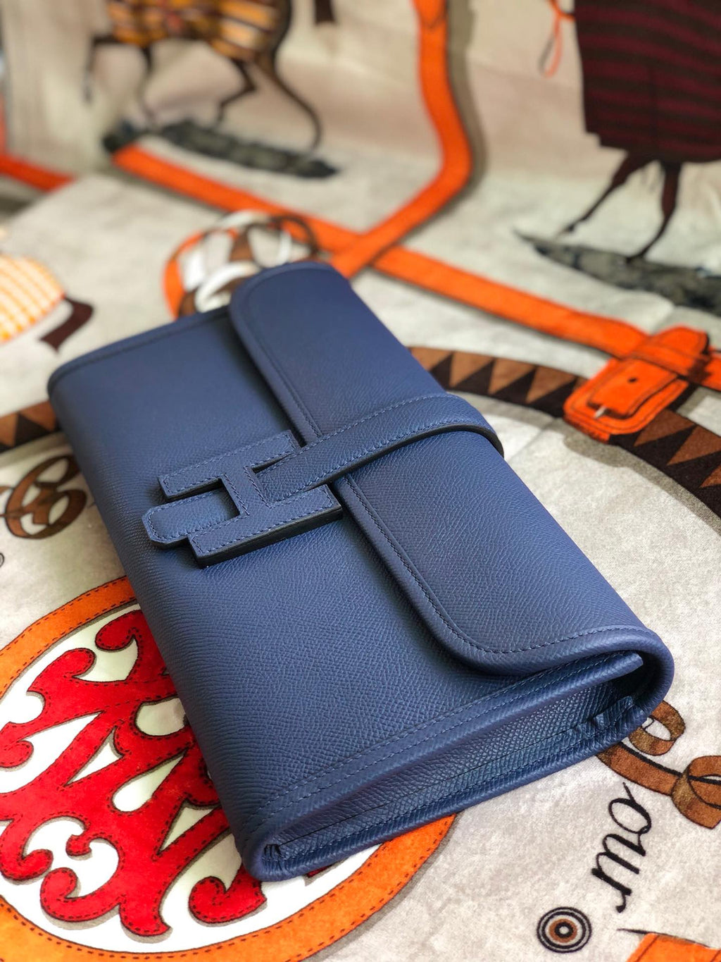 JIGE ELAN 29 CLUTCH IN SPACE BLUE CALFSKIN