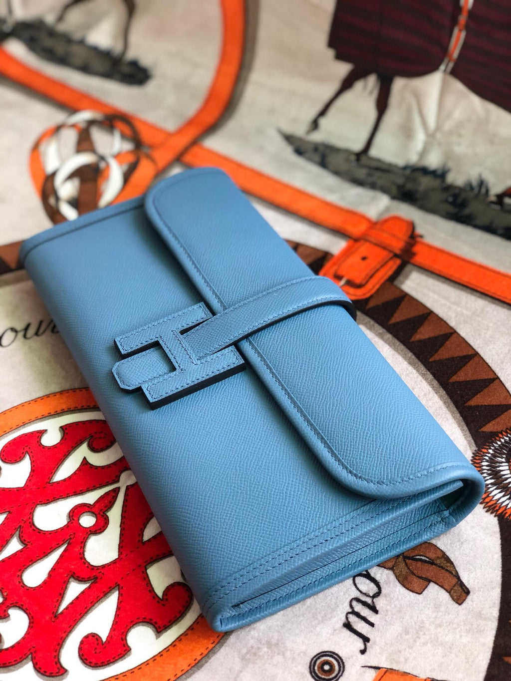 JIGE ELAN 29 CLUTCH IN AZURE BLUE CALFSKIN