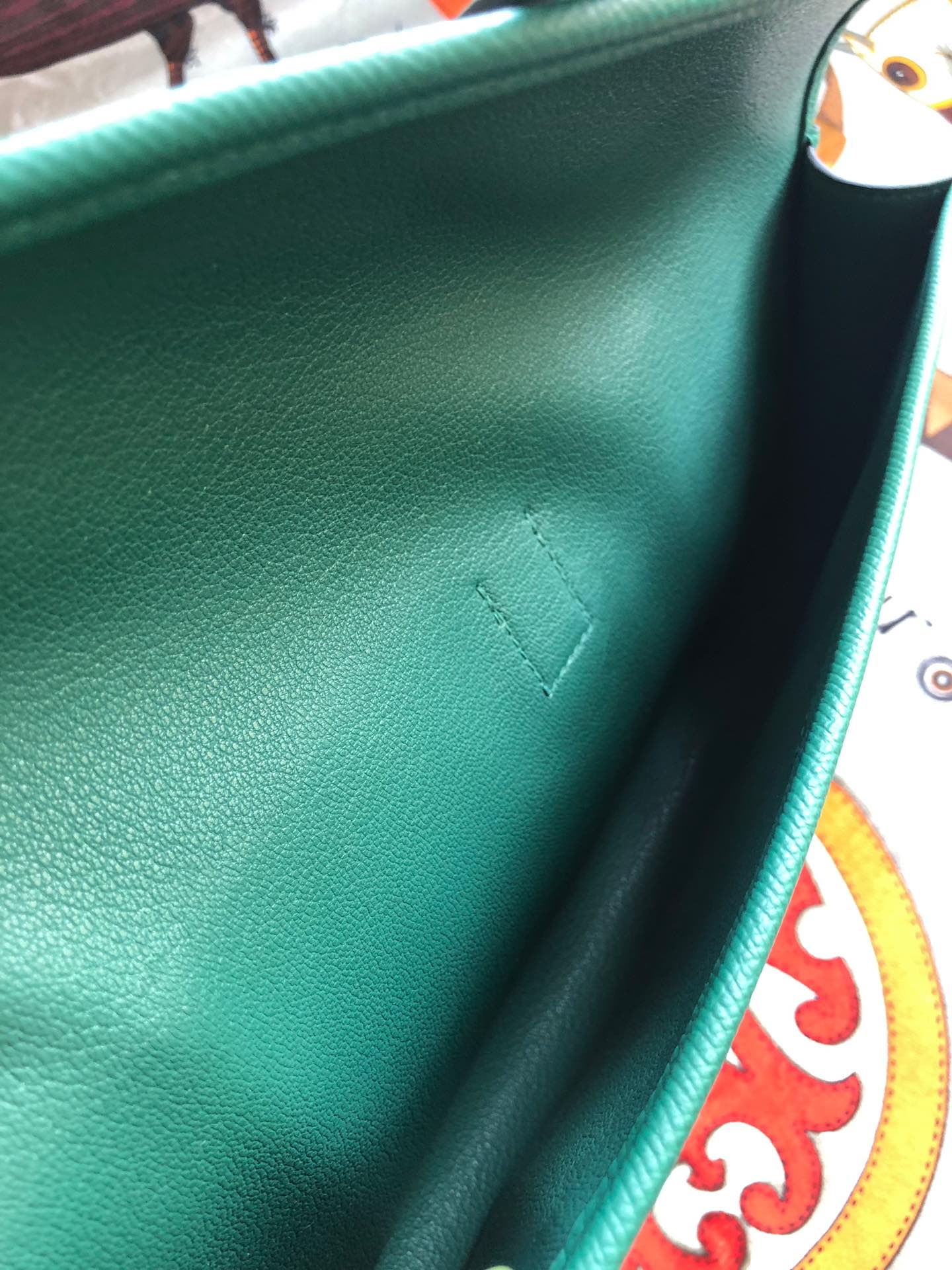 JIGE ELAN 29 CLUTCH IN TEAL GREEN CALFSKIN