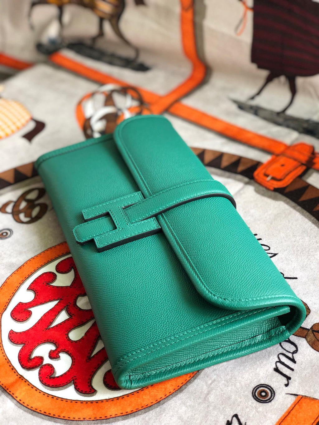 JIGE ELAN 29 CLUTCH IN TEAL GREEN CALFSKIN