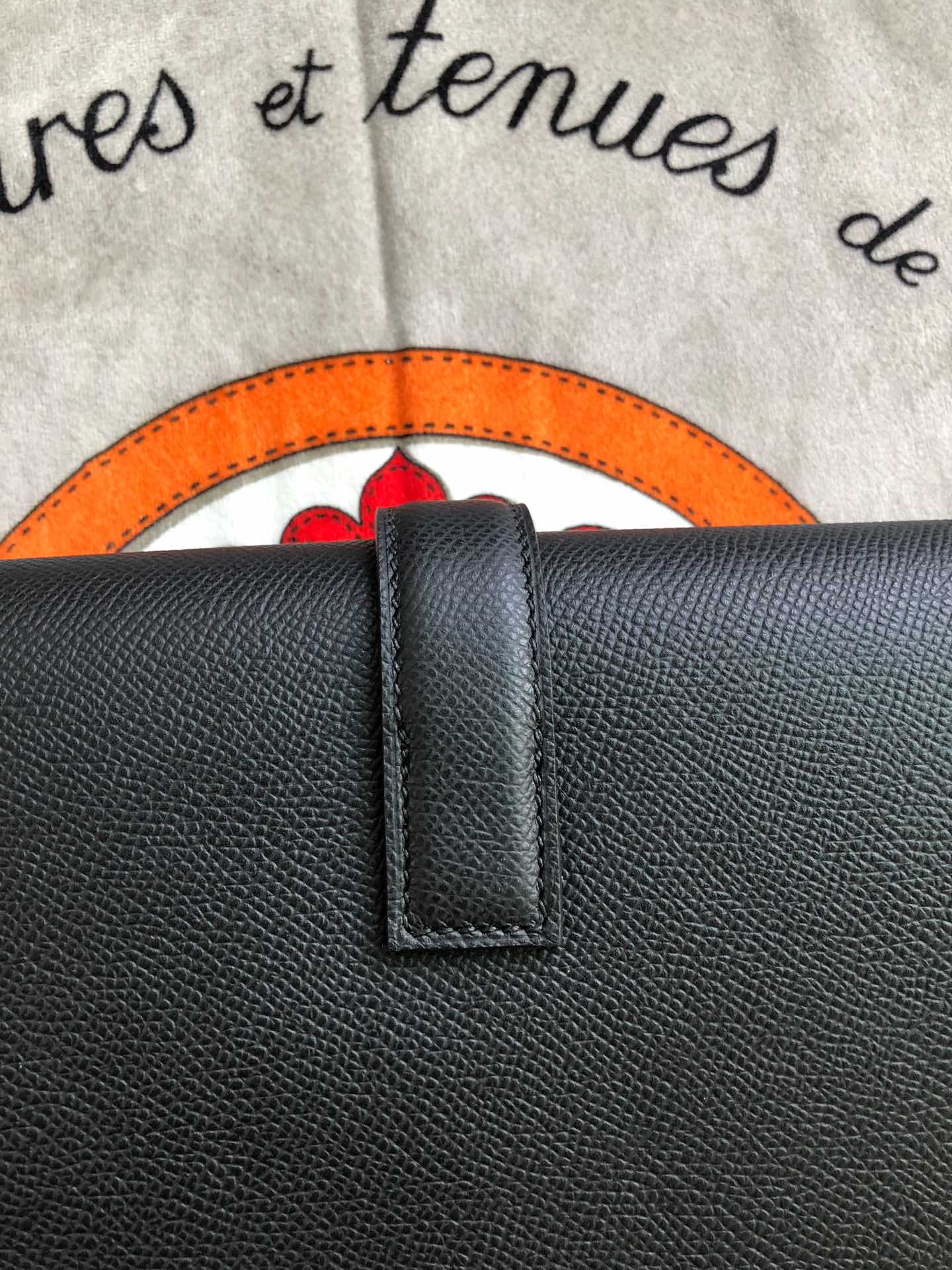 JIGE ELAN 29 CLUTCH IN BLACK CALFSKIN