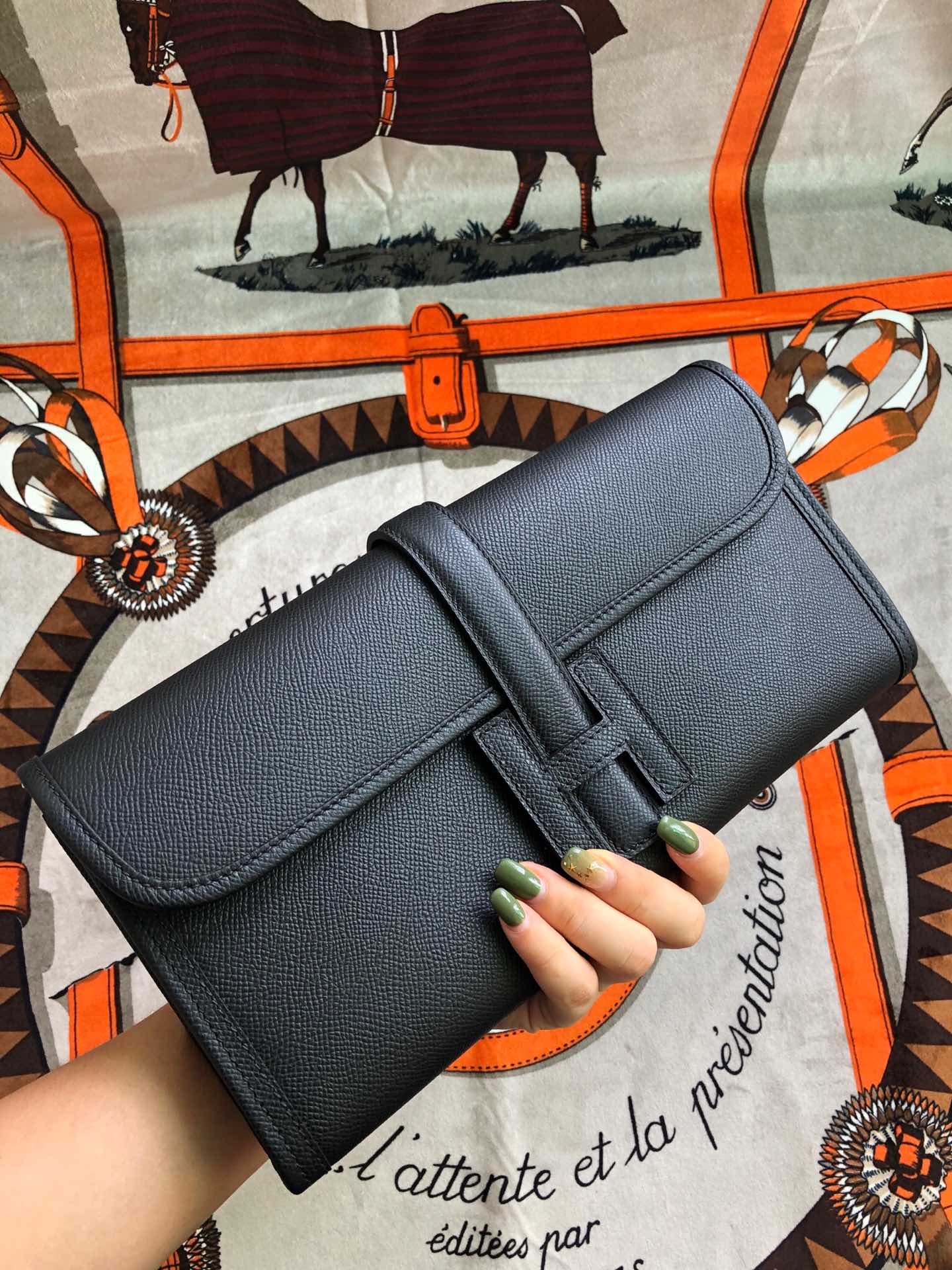JIGE ELAN 29 CLUTCH IN BLACK CALFSKIN