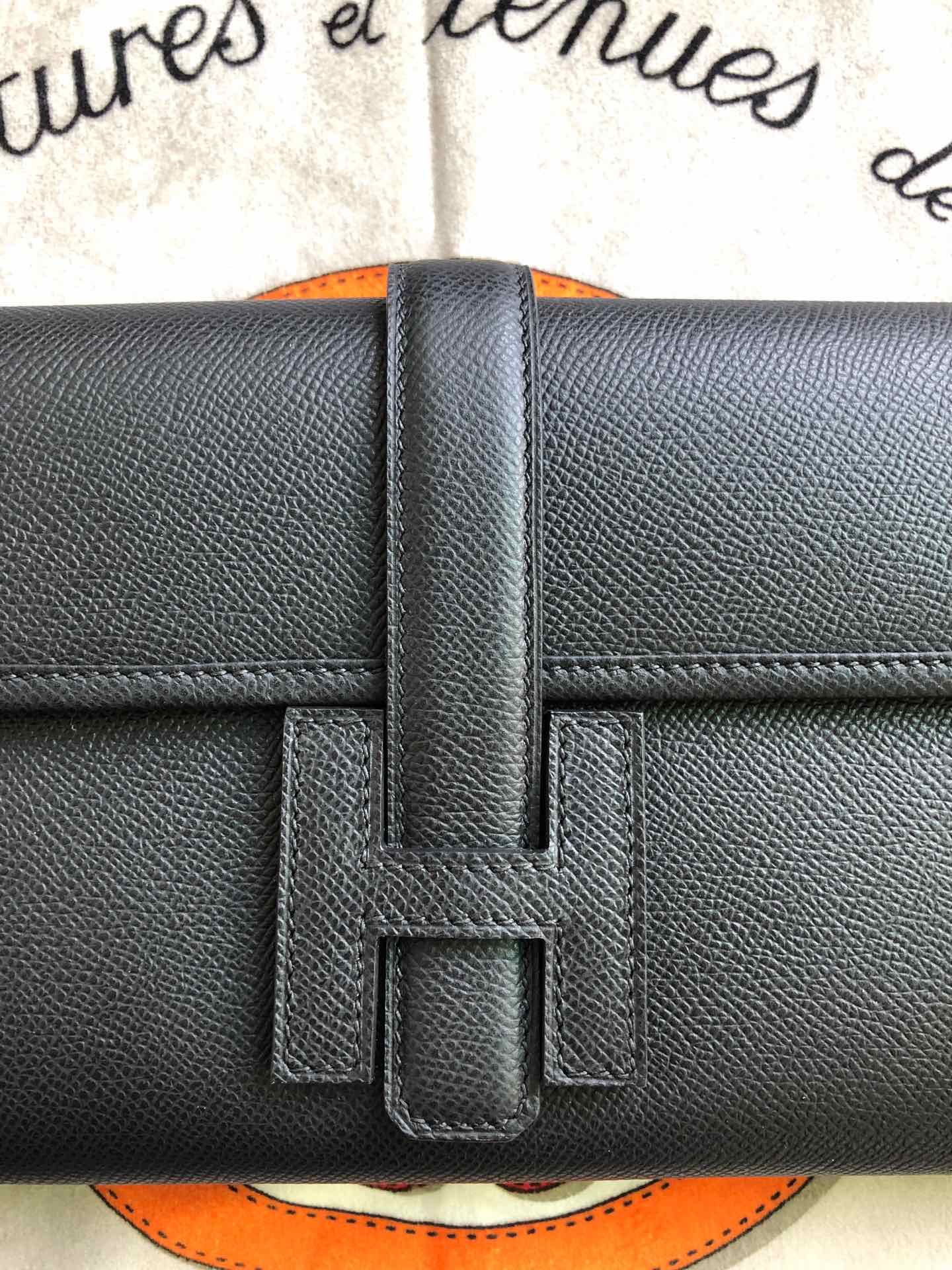 JIGE ELAN 29 CLUTCH IN BLACK CALFSKIN