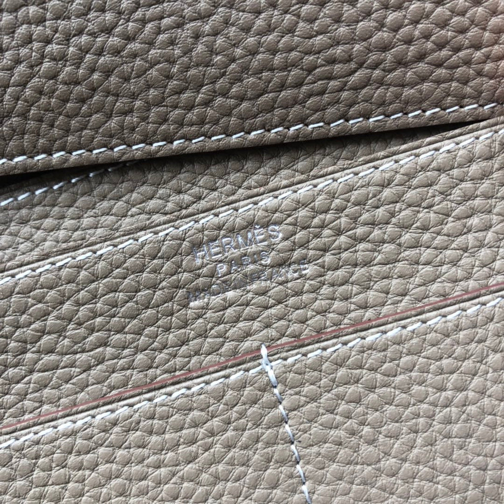 TOGO PASSPORT HOLDER 20 IN LIGHT BROWN CALFSKIN