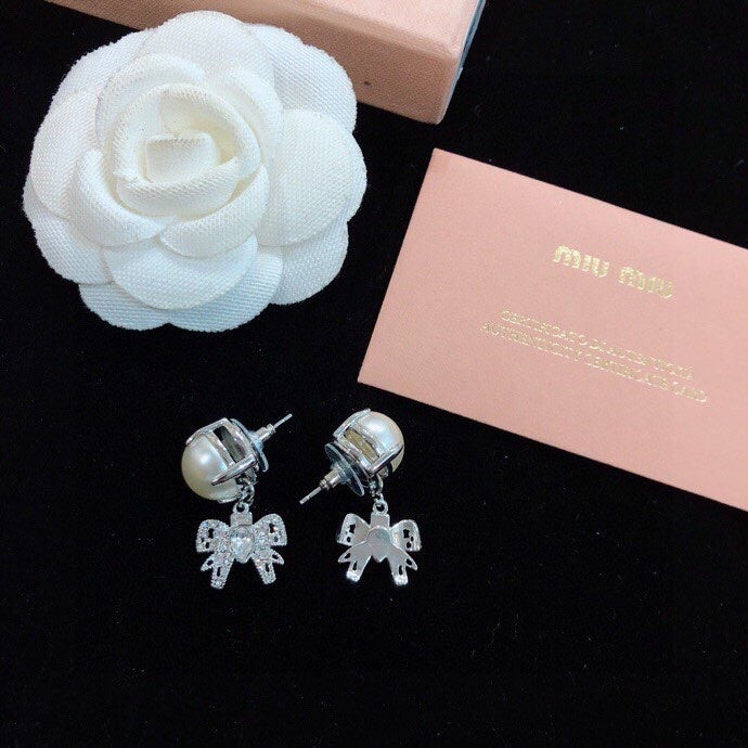 MIUMIU 26S PEARL BOW DROP EARRINGS WITH CRYSTALS IN SILVER TONE METAL 633769