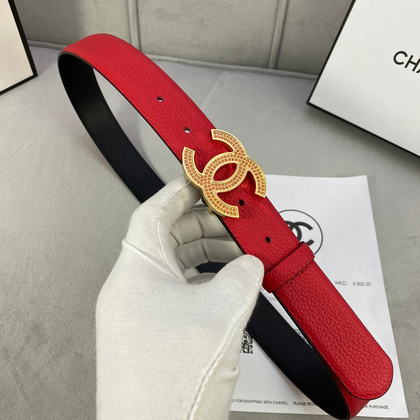 CC 26S BELT 30 MM IN RED CALFSKIN STONE EMBELLISHED GOLD TONE 661123