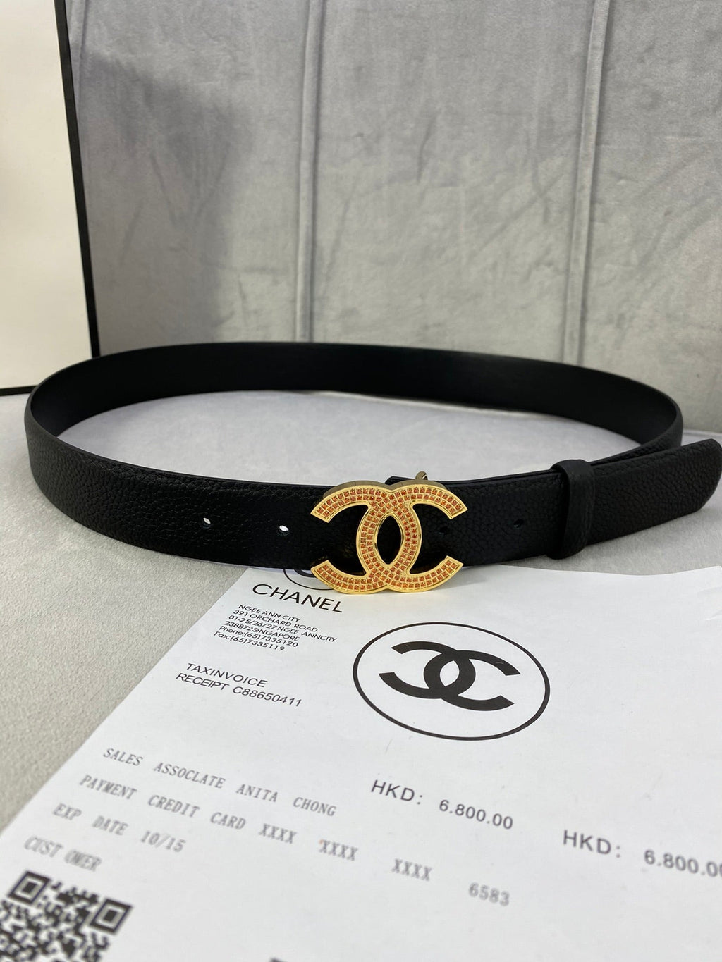 CC 26S BELT 30 MM IN BLACK CALFSKIN STONE EMBELLISHED GOLD TONE 661126