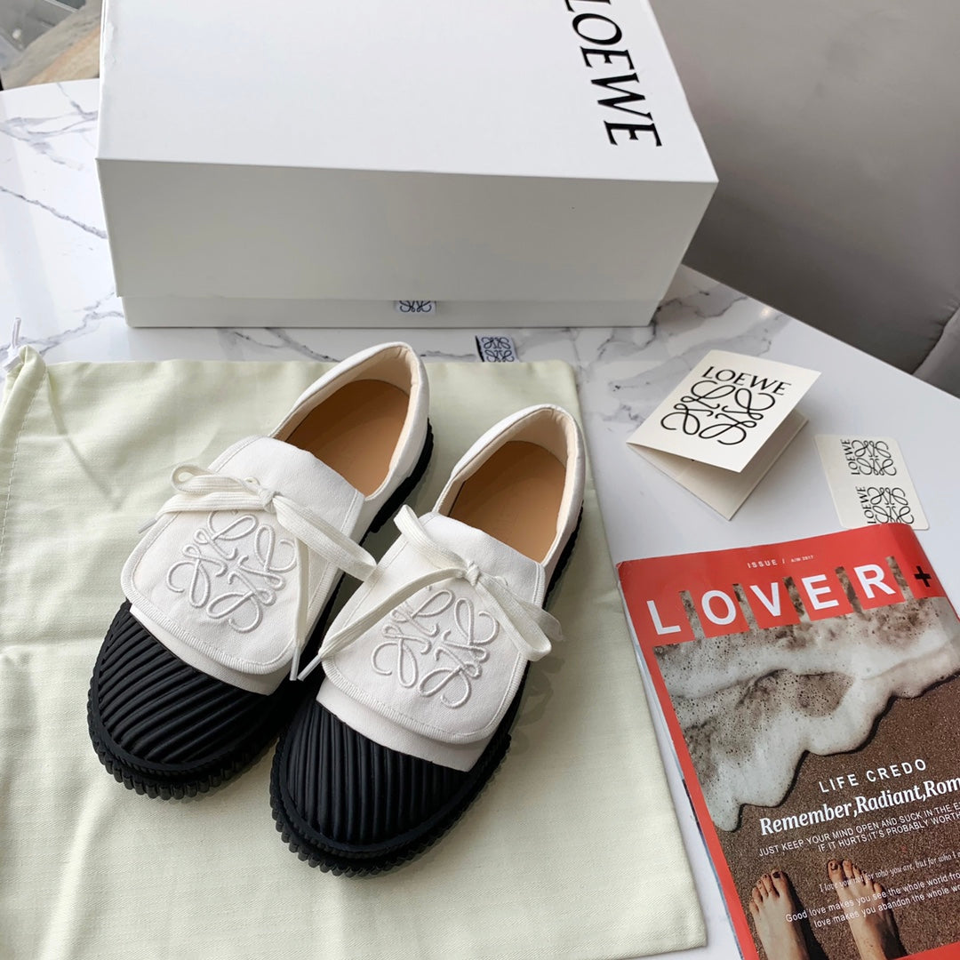LOEWE 26S ANAGRAM FLAP SNEAKERS IN WHITE CANVAS
