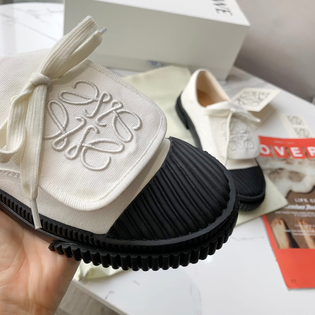 LOEWE 26S ANAGRAM FLAP SNEAKERS IN WHITE CANVAS