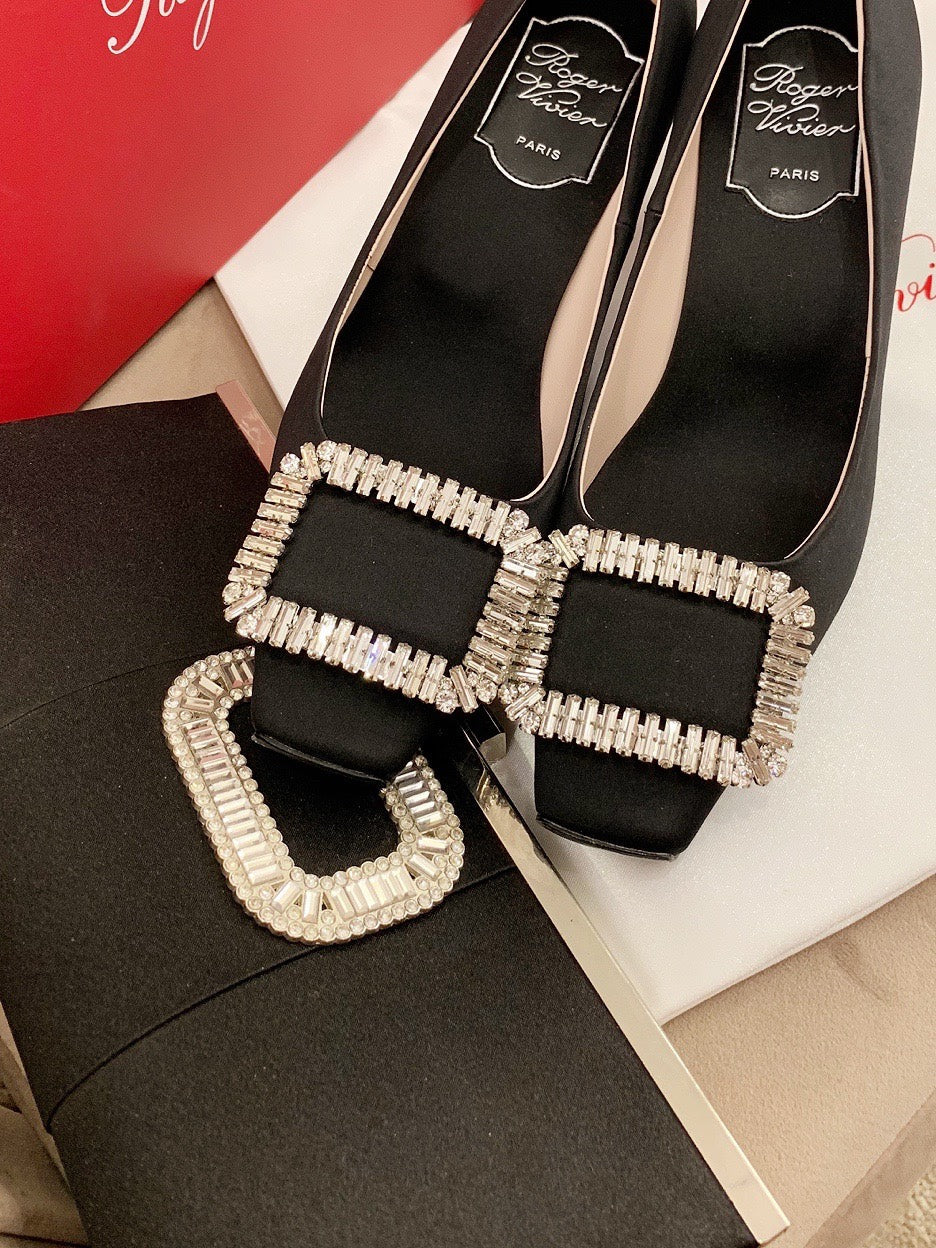 TROMPETTE PUMPS IN BLACK SILK CRYSTAL BUCKLE