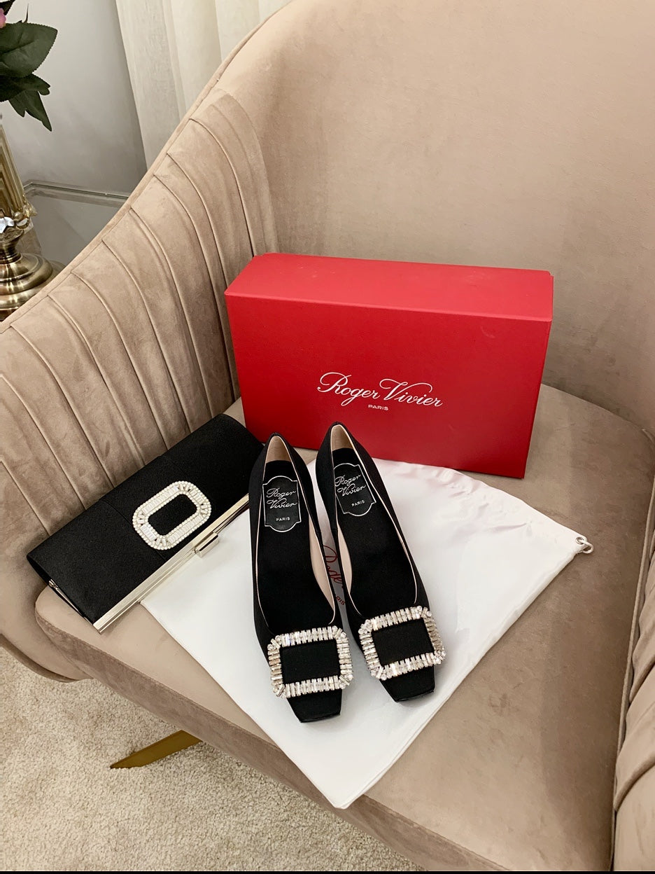 TROMPETTE PUMPS IN BLACK SILK CRYSTAL BUCKLE