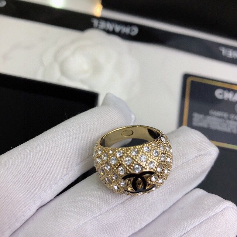 CHANEL 26S DOUBLE C LOGO FULL PAVE CRYSTAL DOME RING IN GOLD METAL 633217