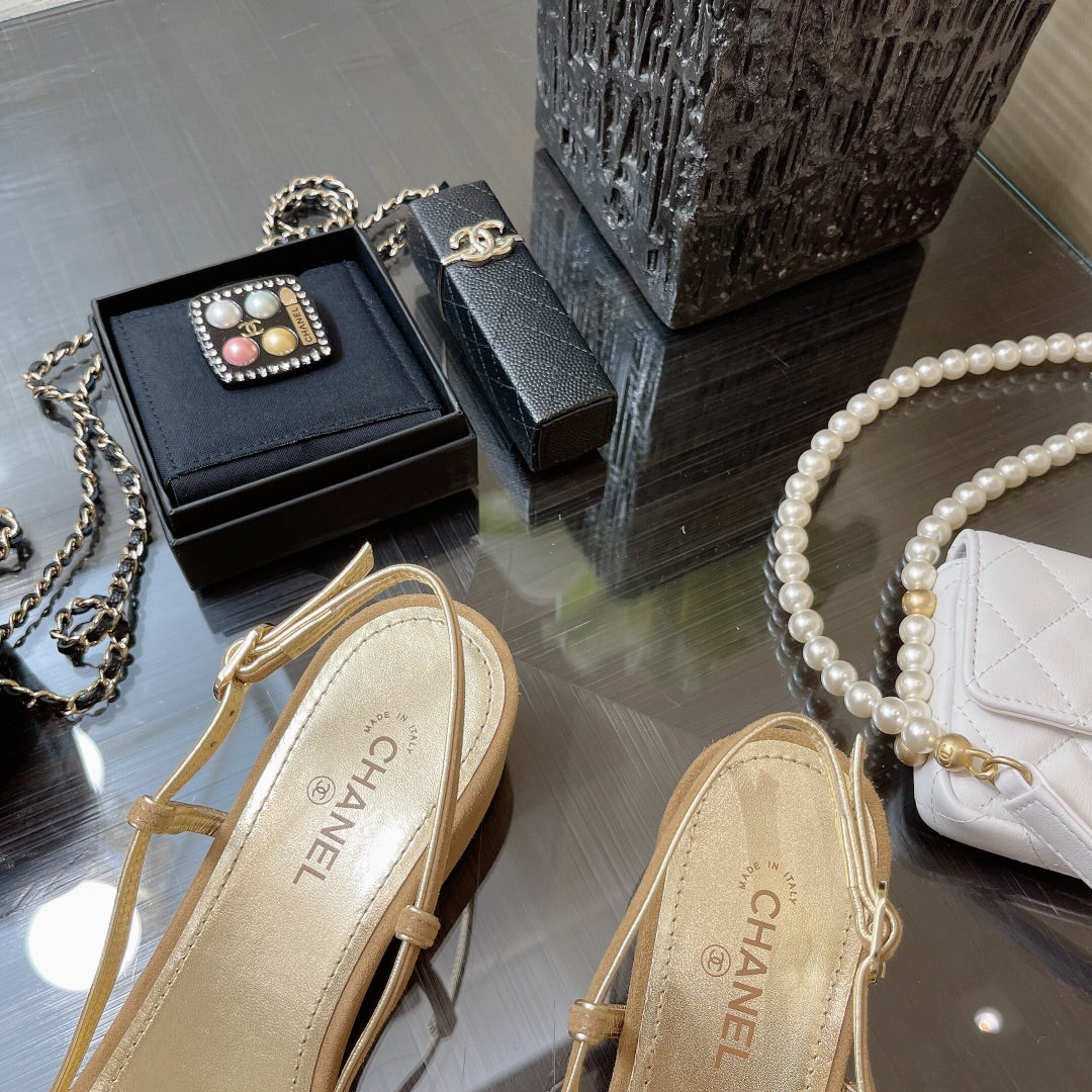 SLINGBACKS SANDAL IN CAMEL BEIGE SUEDE