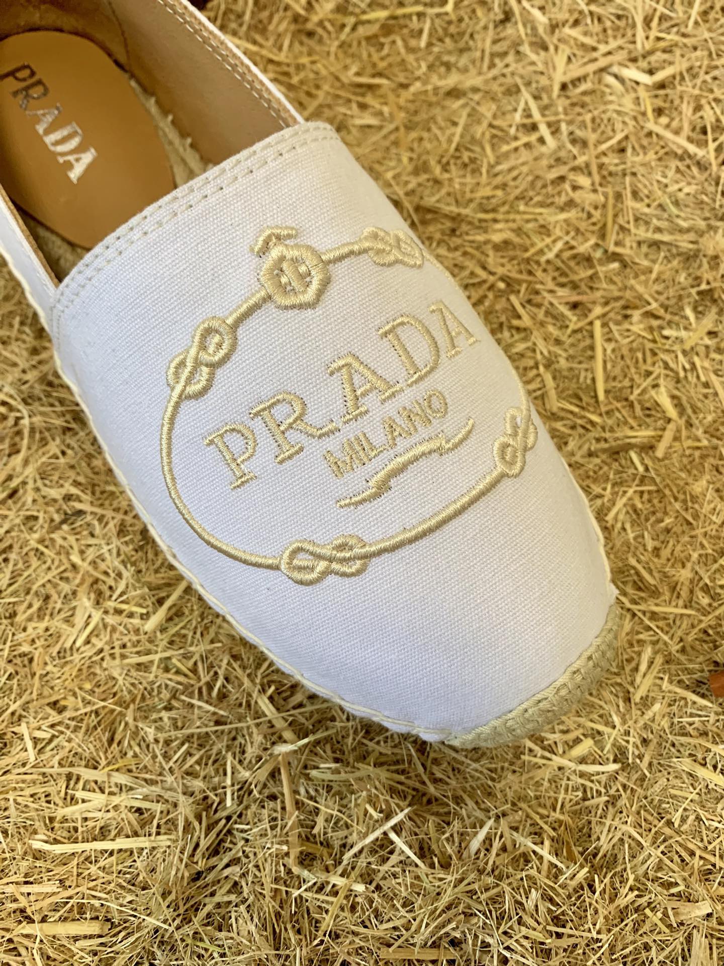 PRADA 26S ESPADRILLE FLATS IN WHITE CANVAS EMBROIDERED LOGO
