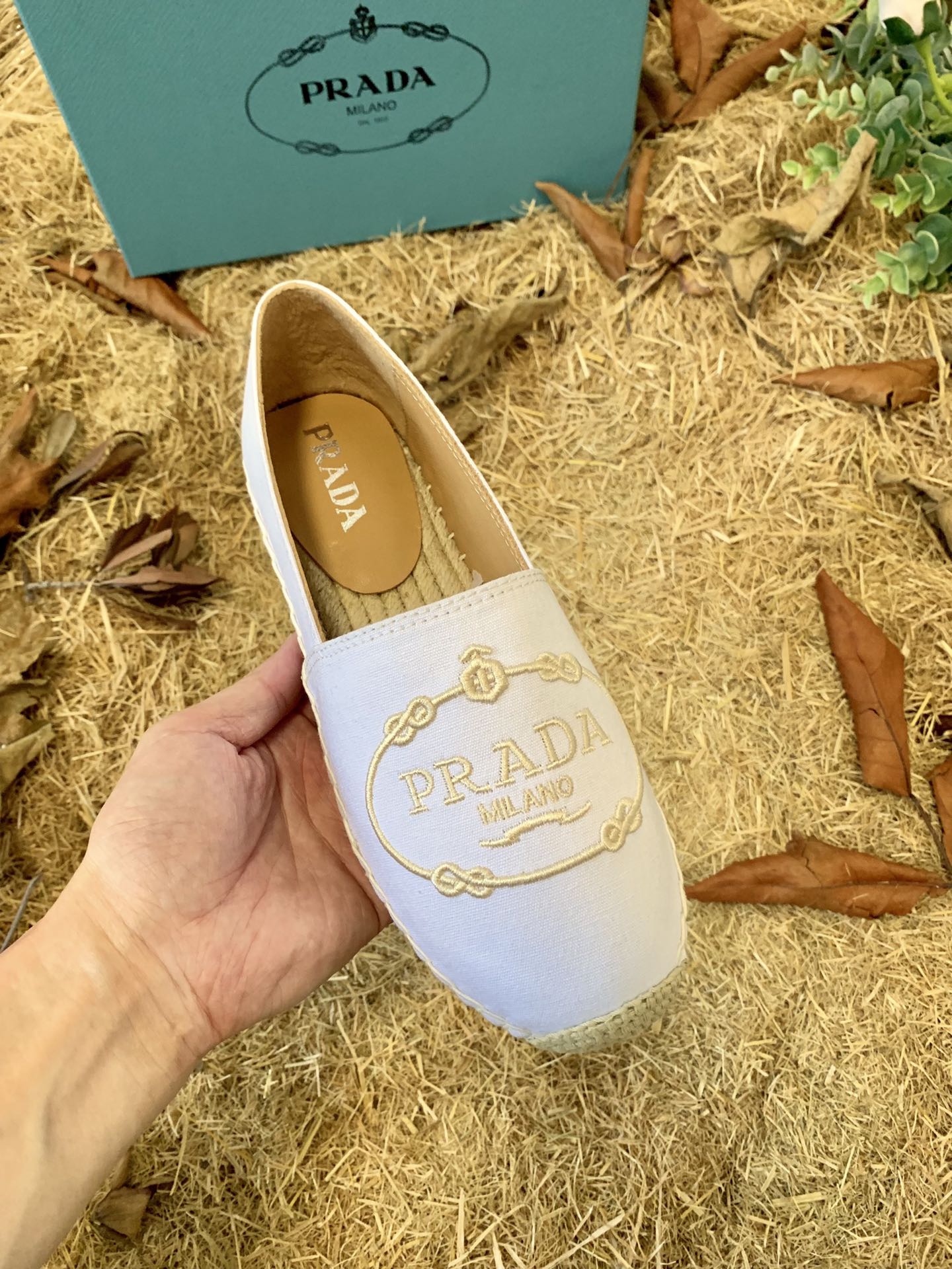 PRADA 26S ESPADRILLE FLATS IN WHITE CANVAS EMBROIDERED LOGO