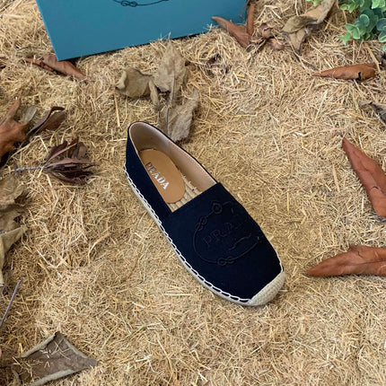 PRADA 26S ESPADRILLE FLATS IN BLACK CANVAS EMBROIDERED LOGO